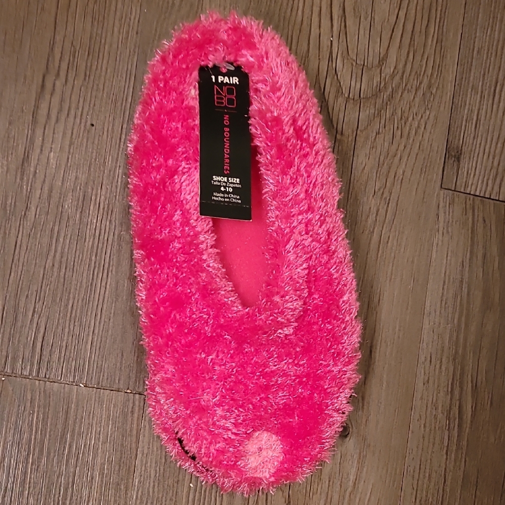 No Boundaries Pink Fuzzy Slippers
